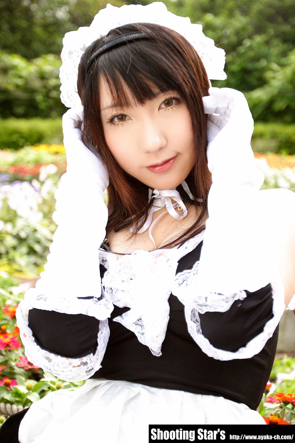 [Cosplay]  Sexy Maid with big boobs